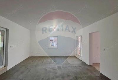 Casă cu Teren 800 Mp în Gălățeni - 12