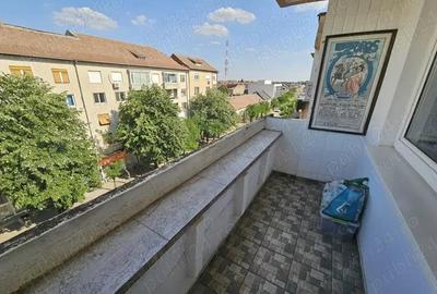 De vanzare apartament cu 2 camere decomandat , Zona Balcescu - 2