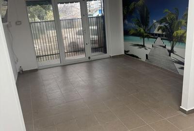 Spațiu comercial, de 40 mp, în Central - 3