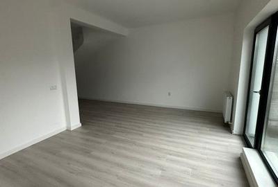 Casă cu 3 camere cu Canalizare în Central - 4