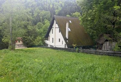 Teren de 328 mp, în Izvoru - 4