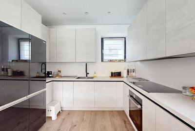 Casă cu 7 camere cu Teren 700 Mp în Corbeanca - 2