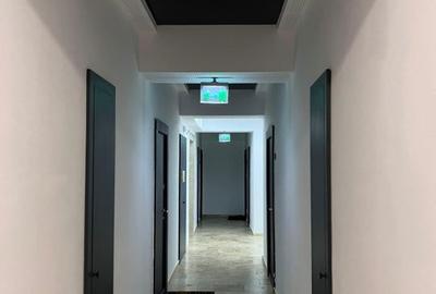 Apartament cu 2 camere semidecomandat, mobilat în Central