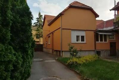 Casă cu Teren 375 Mp în Central - 6
