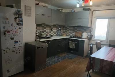 Vand apartament 3 camere in Babeni - 5