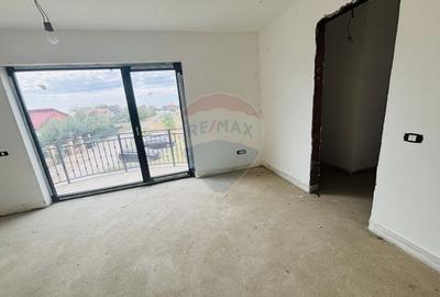 Casă cu 8 camere cu Teren 520 Mp în Săftica - 8