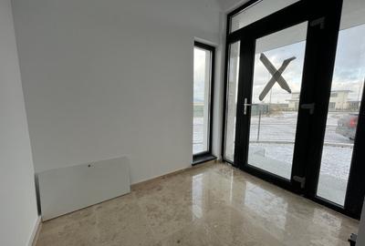 Duplex cu 3 camere cu Canalizare în Cristian - 8