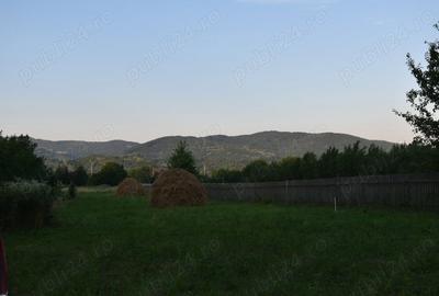 Teren de 1815 mp, în Măneciu