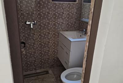 Casă cu 4 camere în Central - 2