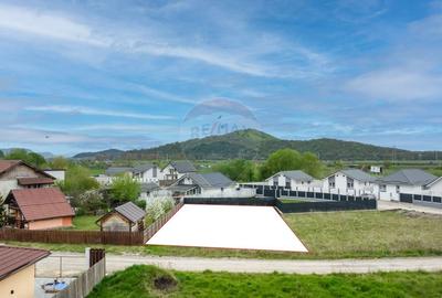 Teren Construcții intravilan de 500 mp, în Hărman - 1