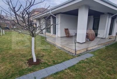 Casă cu 3 camere cu Canalizare în Florești