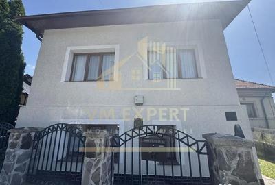 Casă cu 4 camere cu Teren 4520 Mp în Lerești - 1