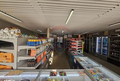Spațiu comercial, de 113 mp, în Central - 4