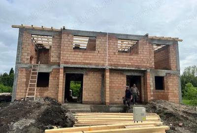 Casă cu 4 camere cu Teren 250 Mp în Livezeni - 7