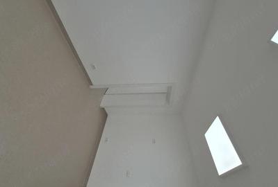 Spațiu comercial, de 55 mp, în Central - 5