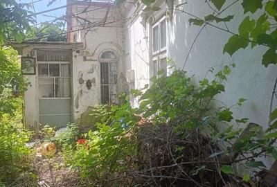 Casă cu 3 camere cu Teren 306 Mp în Calea București - 2
