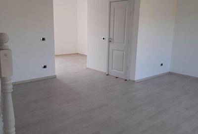 Casă cu 4 camere decomandat în Burdujeni - 9