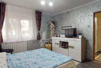 Apartament cu 3 camere semidecomandat, mobilat în Micro 4 - 6