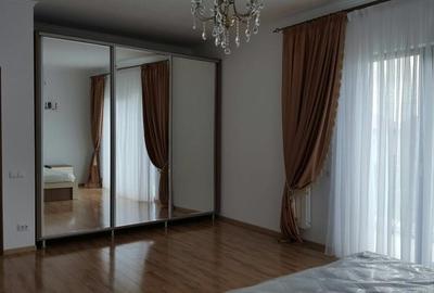 Casă individuală cu 4 camere cu Teren 800 Mp în Central - 1