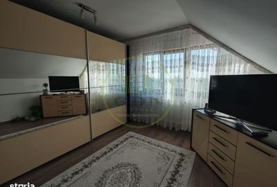 Casă cu 4 camere în Malu Mare - 11
