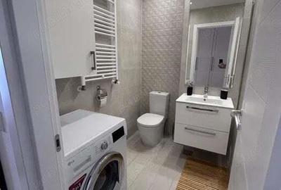 Garsonieră în Titan