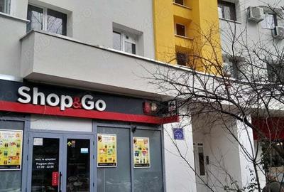 Ofer spre inchiriere o camera - 1