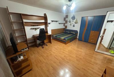 Garsonieră decomandată în Militari