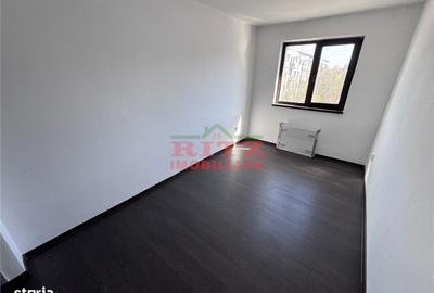 Apartament cu 4 camere decomandat în Crișan - 15