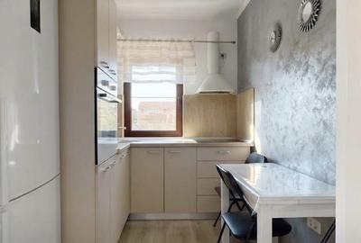 Apartament cu 2 camere, mobilat în Central