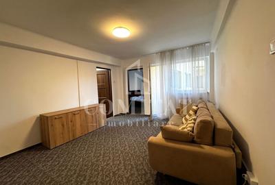 Apartament cu 2 camere semidecomandat, mobilat în Central