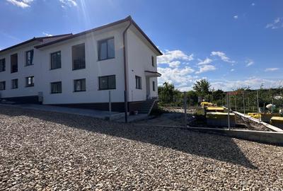 Casă cu 4 camere cu Canalizare în Șura Mică - 4