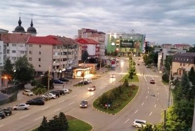 Apartament cu 2 camere decomandat în Central - 1