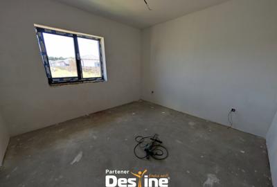 Casa plan parter 3 camere 90 mp + 500 mp teren, finisaje de - 9