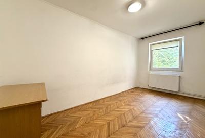 Apartament cu 3 camere semidecomandat în Cetății - 3