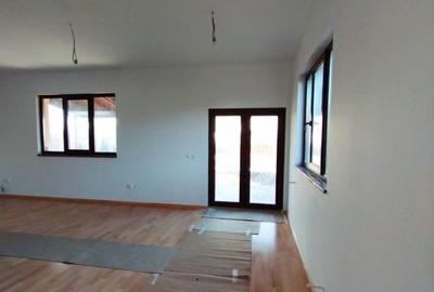 MEGA OCAZIE SE VINDE VILA IN SNAGOV-CIOFLICENI - 24