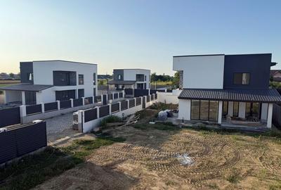 Casă cu 4 camere în Central - 2