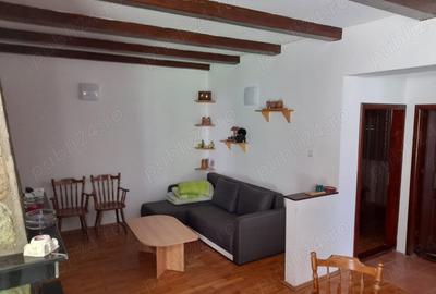 Casă cu 5 camere în Poiana - 2