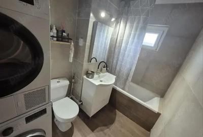 Apartament cu 3 camere decomandat în Complex Studențesc