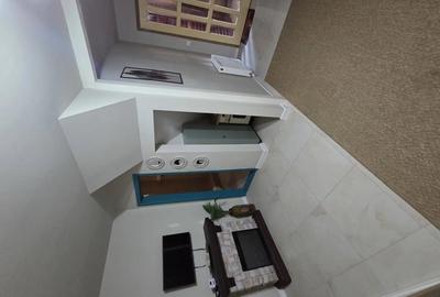 Casă cu 6 camere cu Teren 300 Mp în Nord