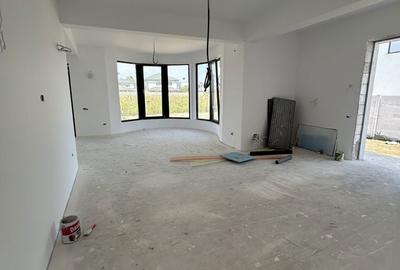 Casă cu 3 camere în Berceni - 2