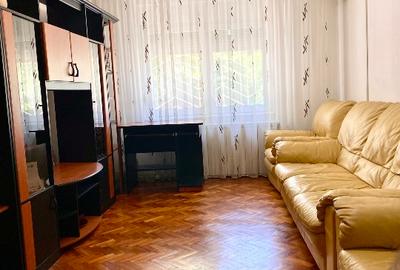 Apartament cu 4 camere decomandat în Colentina