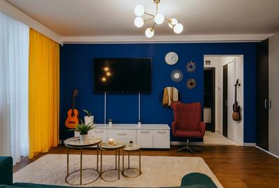 Apartament cu 2 camere semidecomandat, mobilat în Central