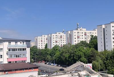 Apartament cu 2 camere semidecomandat în Brâncoveanu