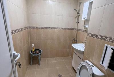 Apartament cu 2 camere decomandat în Tractorul