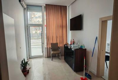 Spațiu comercial, de 58 mp, în Casa de Cultură - 6