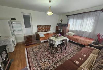 Casă cu 5 camere cu Teren 1850 Mp în Central - 3