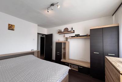 Garsonieră decomandată, mobilată în Tractorul - 2