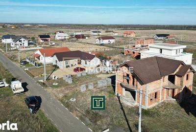 Casă cu 5 camere cu Teren 500 Mp în Frumușeni - 3