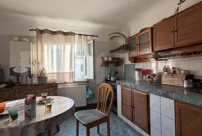 Apartament cu 4 camere decomandat în 1 Mai - 3
