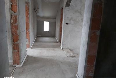 Casă cu 4 camere în Viile Satu Mare - 11